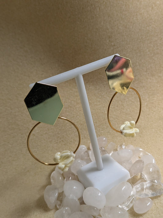 Crown Flower Hoop, with geometric Post