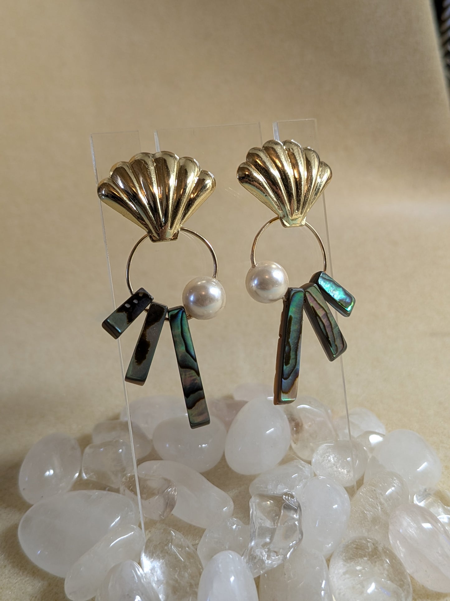 Abalone Clam Shell Fan, With Pearl