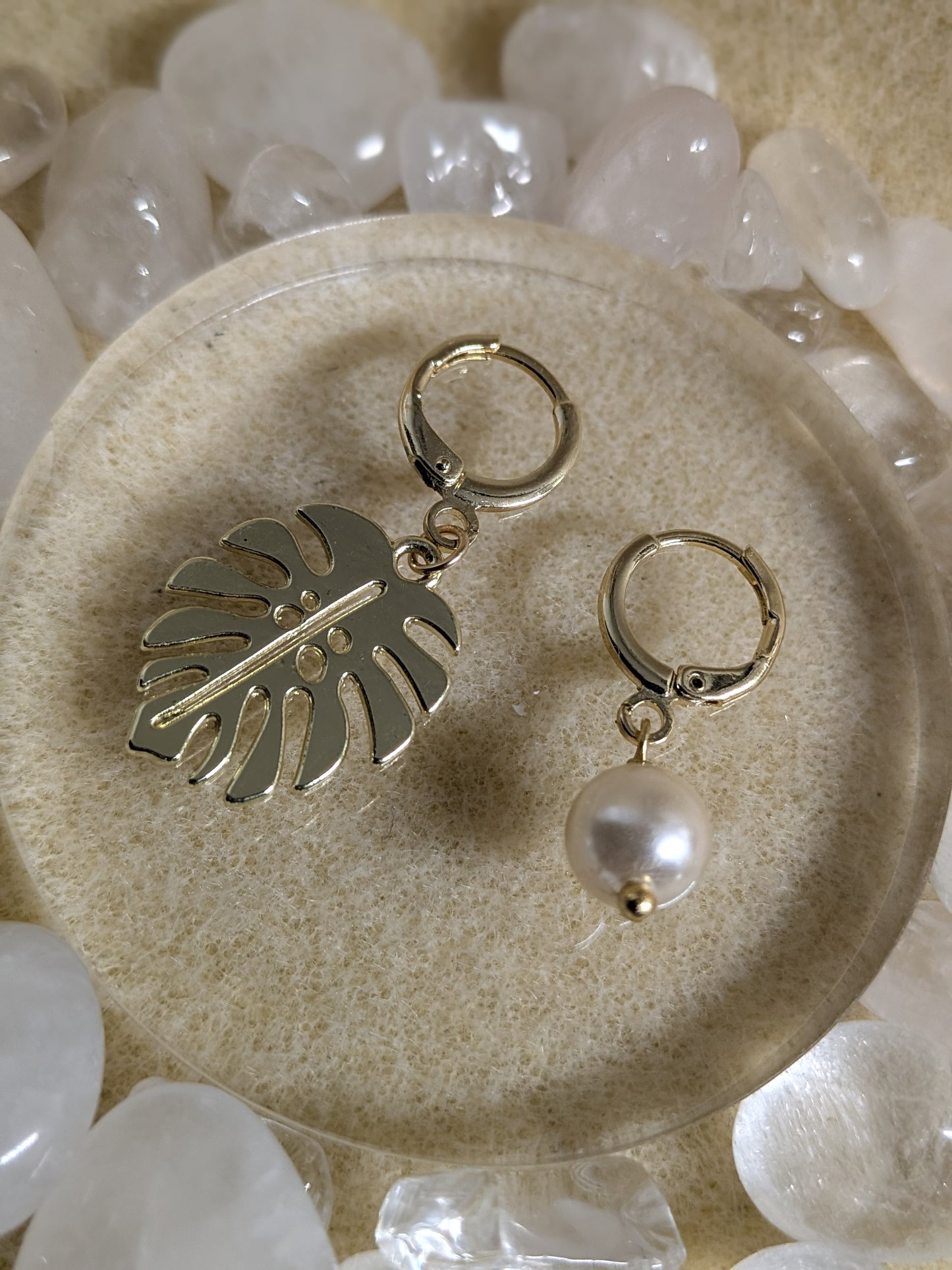 Monstera & Pearl Charm Earrings