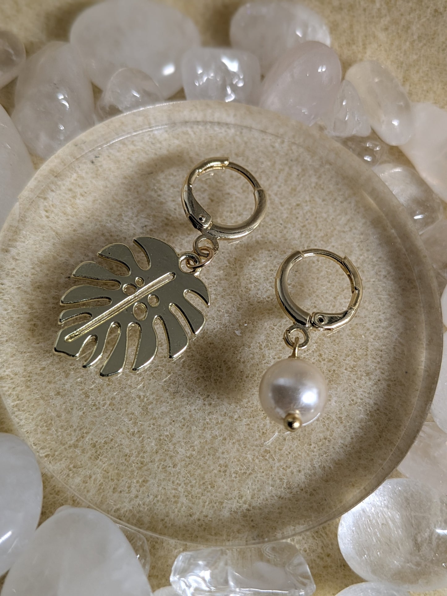 Monstera & Pearl Charm Earrings