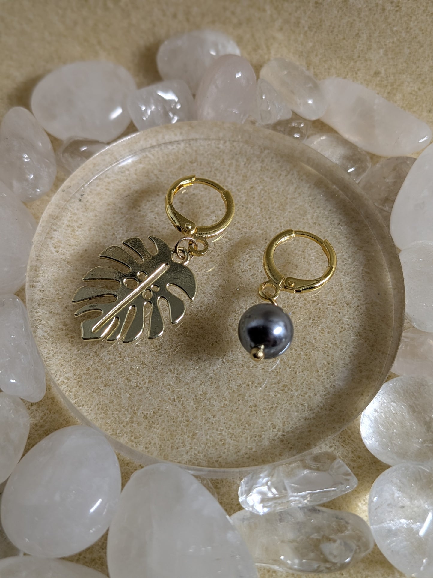 Monstera & Pearl Charm Earrings