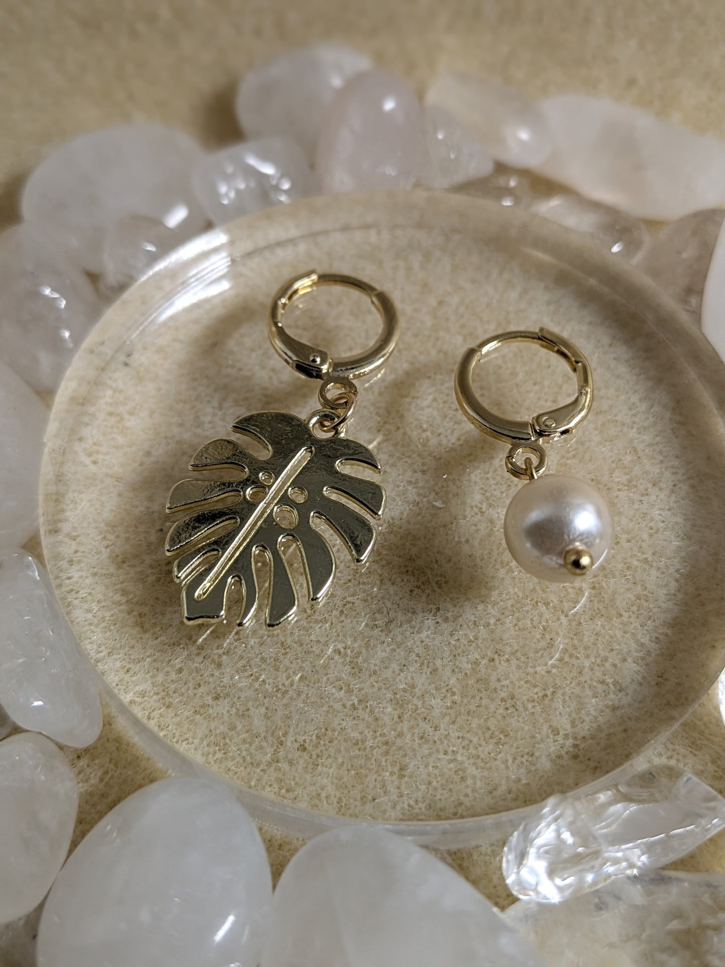 Monstera & Pearl Charm Earrings