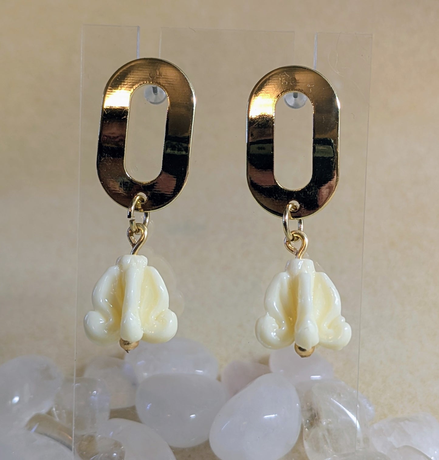 Crown Flower Dangle, Oval Ring Post