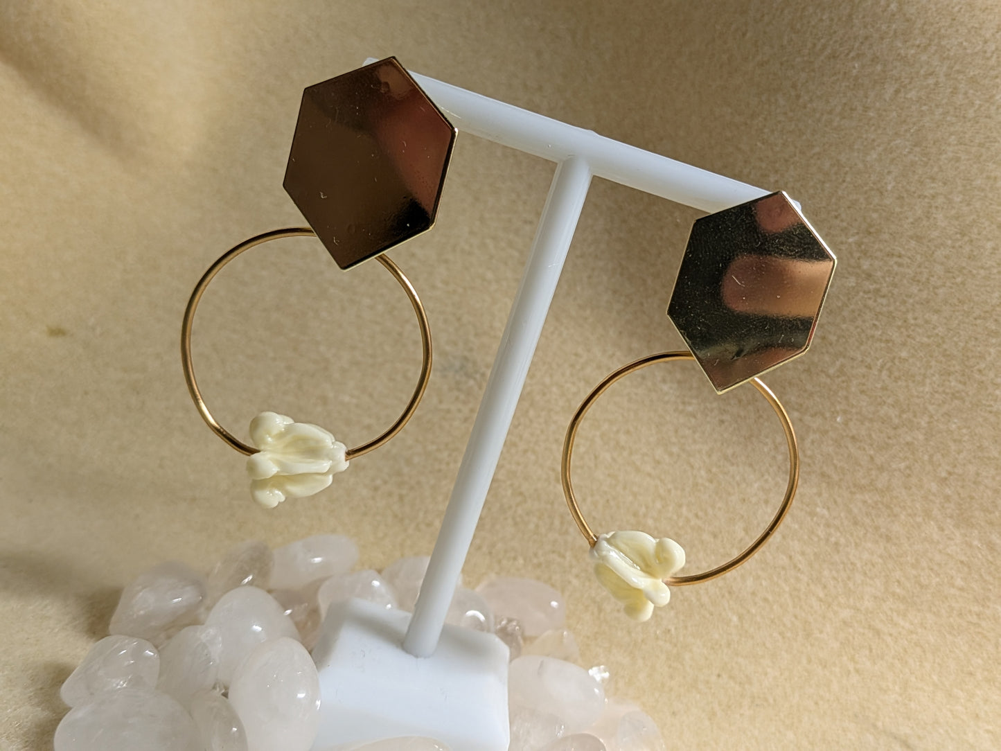 Crown Flower Hoop, with geometric Post