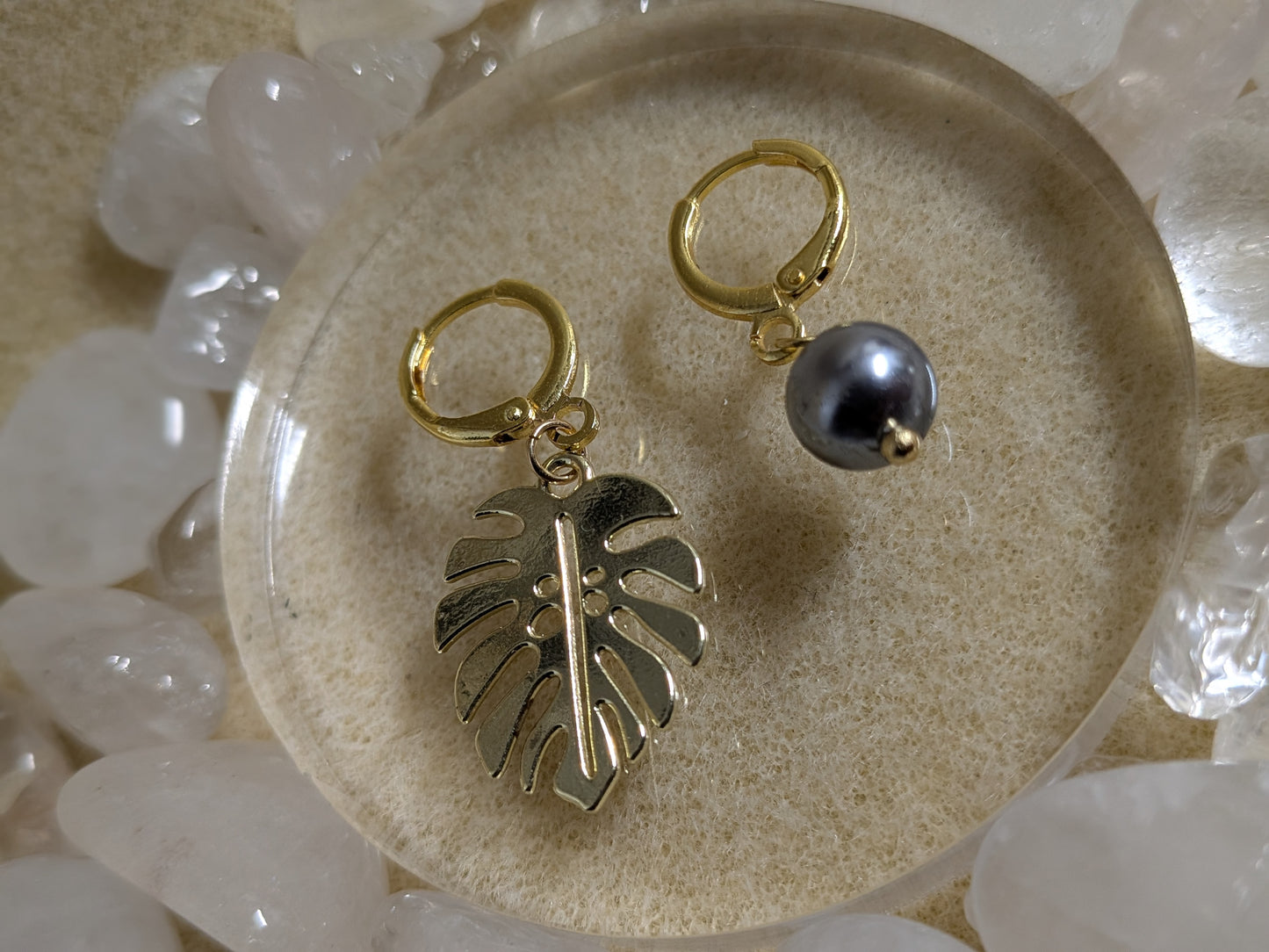 Monstera & Pearl Charm Earrings