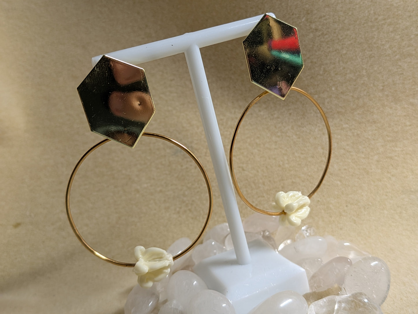 Crown Flower Hoop, with geometric Post