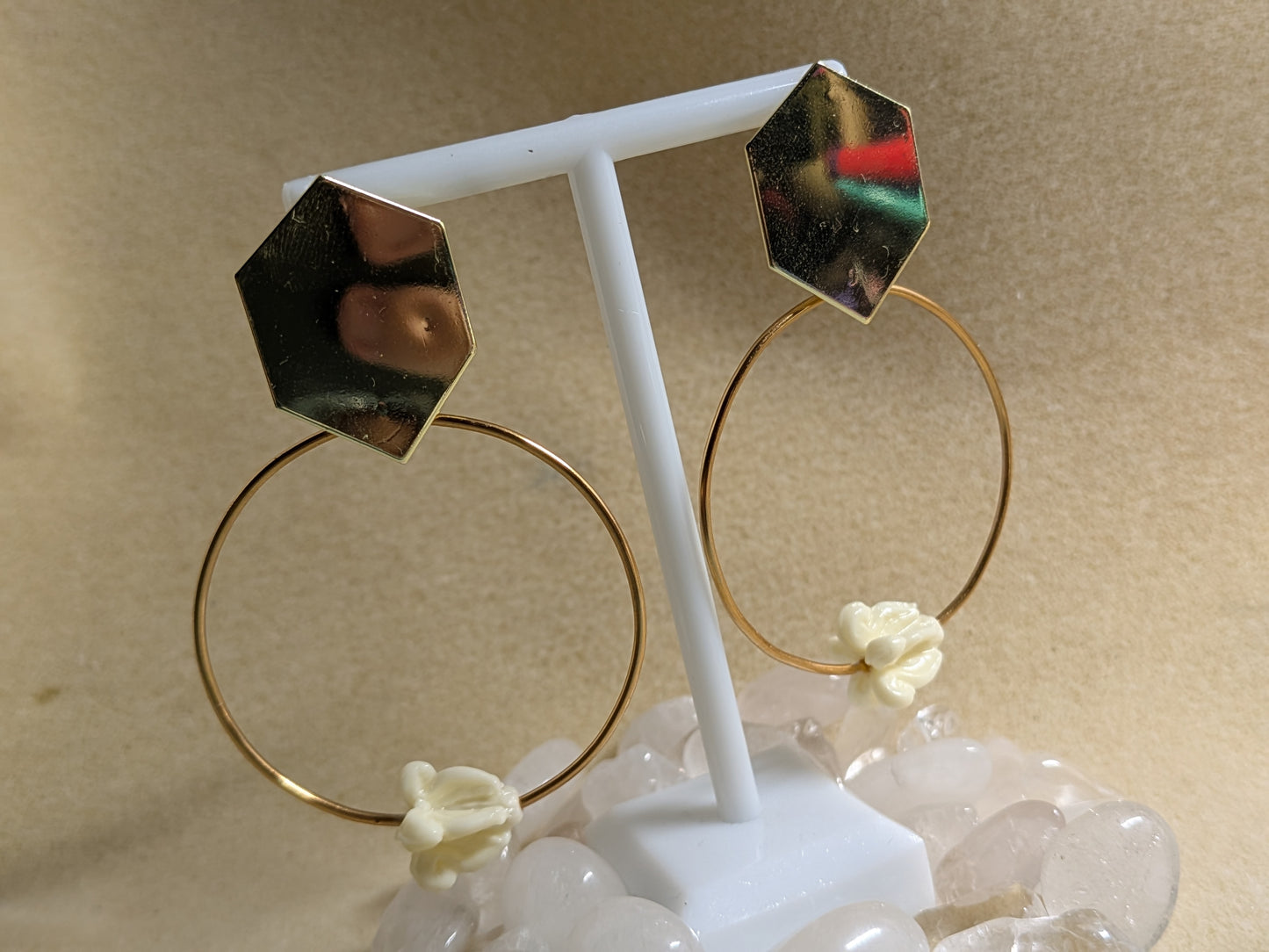 Crown Flower Hoop, with geometric Post