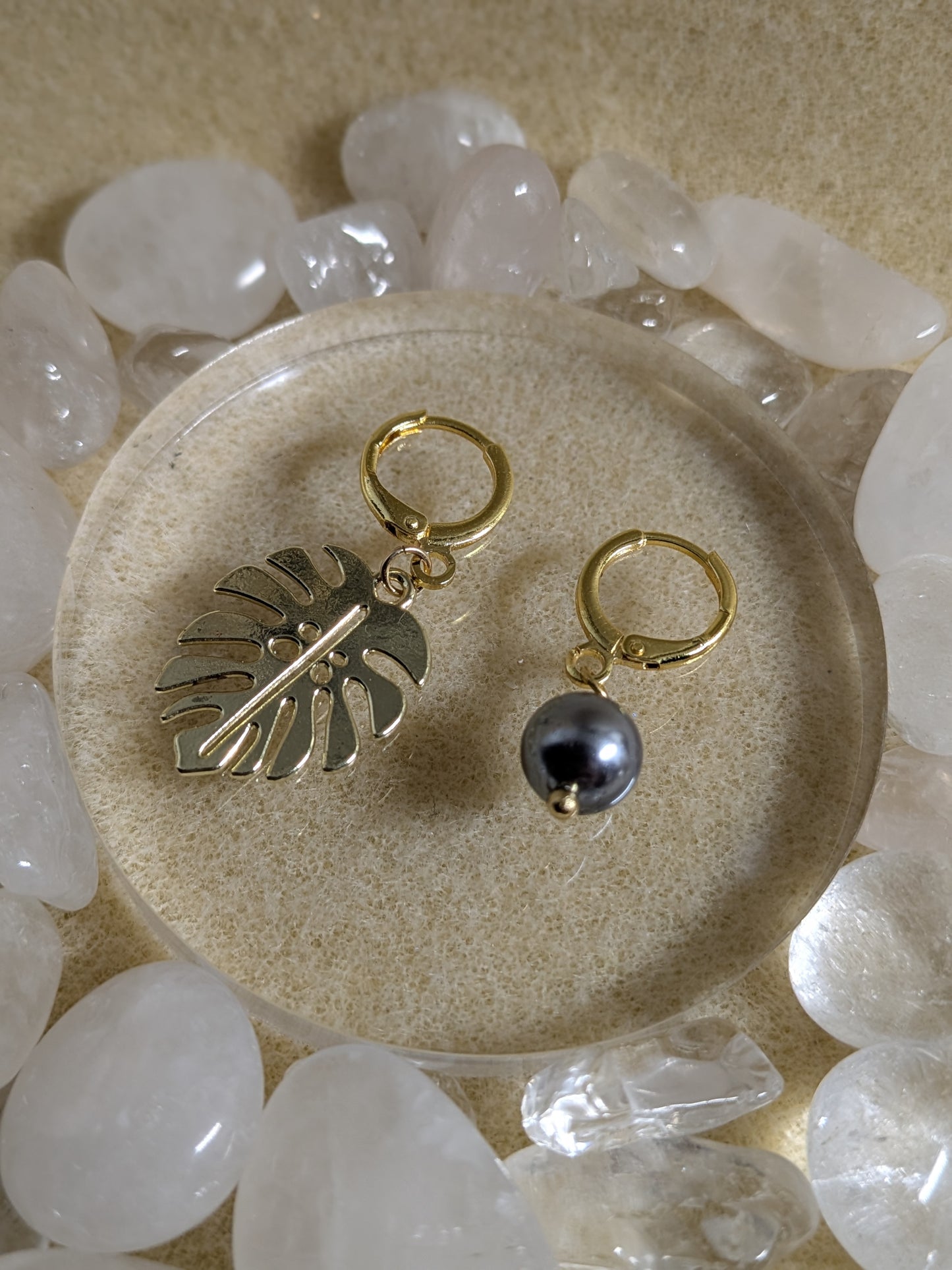 Monstera & Pearl Charm Earrings