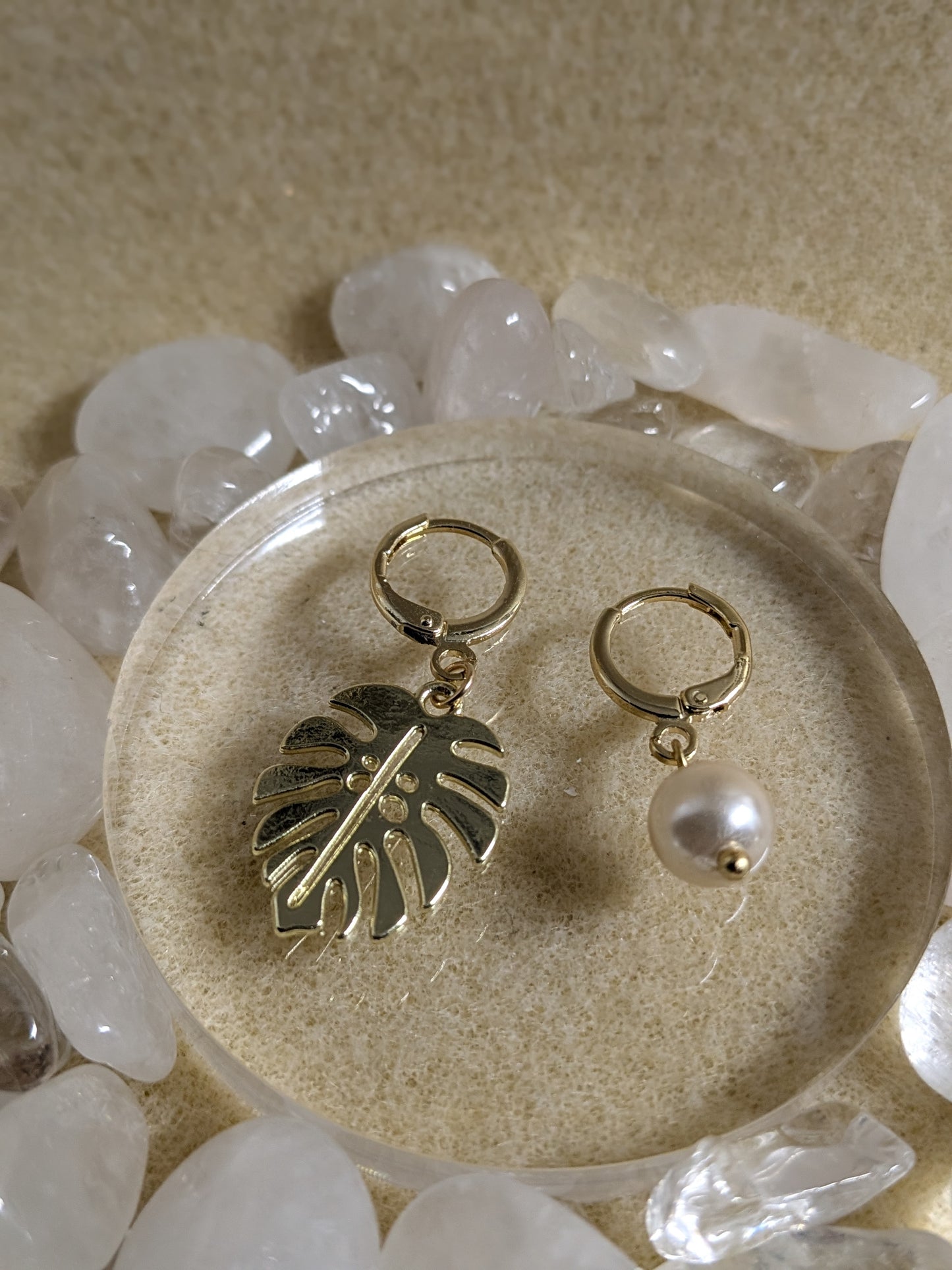 Monstera & Pearl Charm Earrings