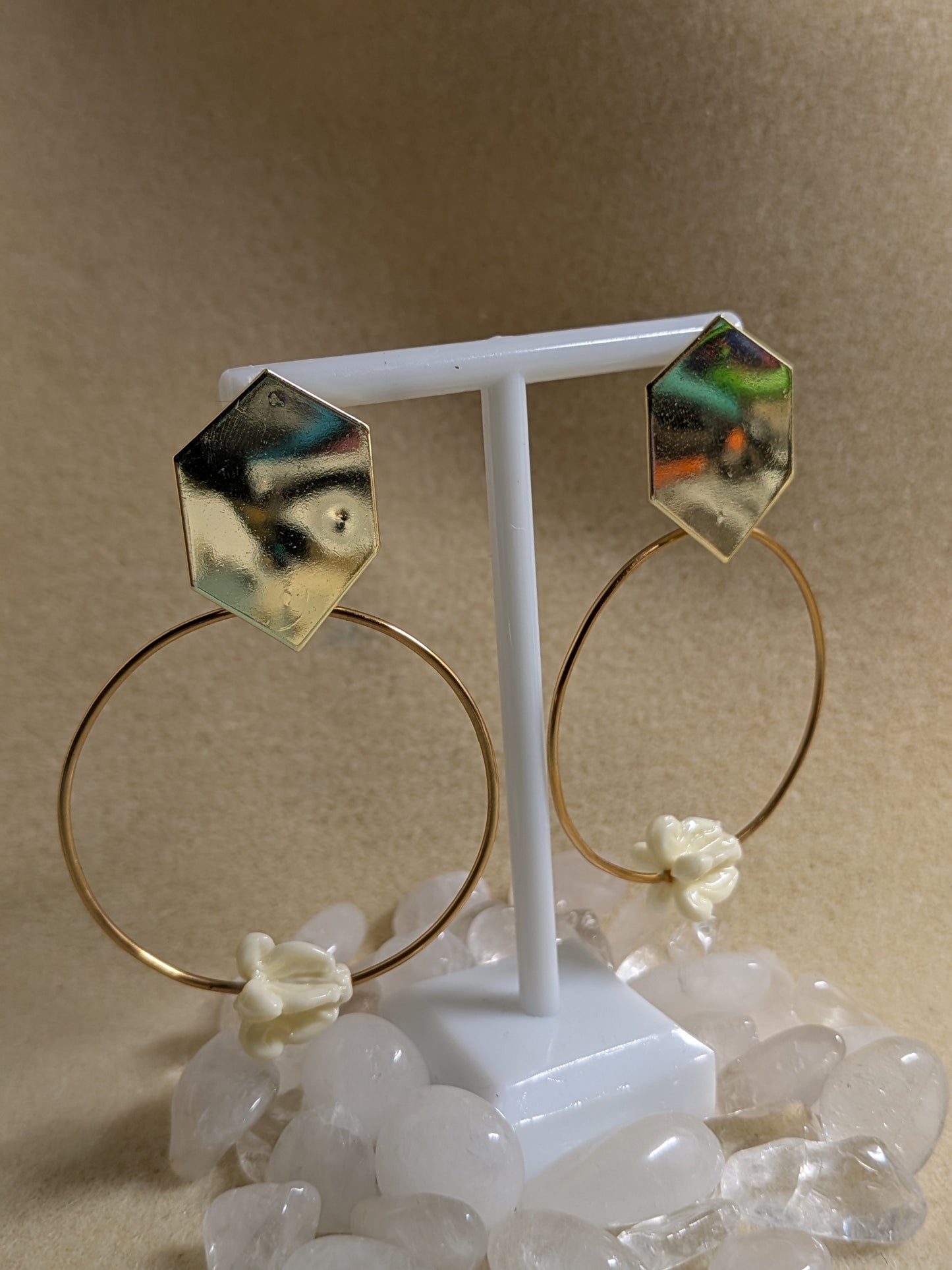 Crown Flower Hoop, with geometric Post